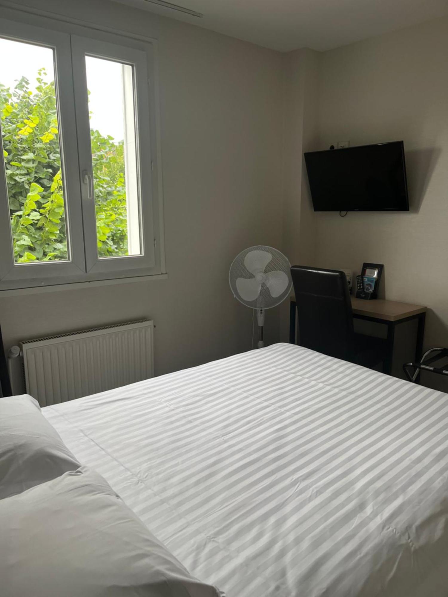 Hotel De Troyes Habitación foto